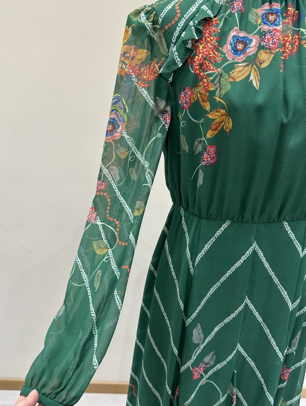 Saloni Jacqui B Dress in Emerald Barley Hotsell - Picture 5 of 11